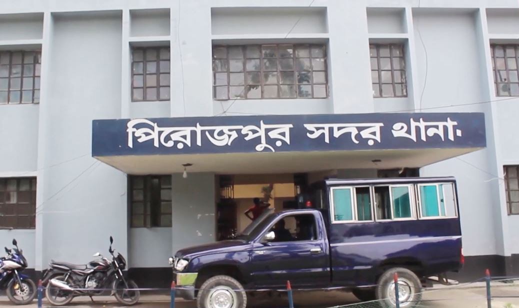 পিরোজপুরে গাছচাপায় স্কুলছাত্রীর মৃত্যু