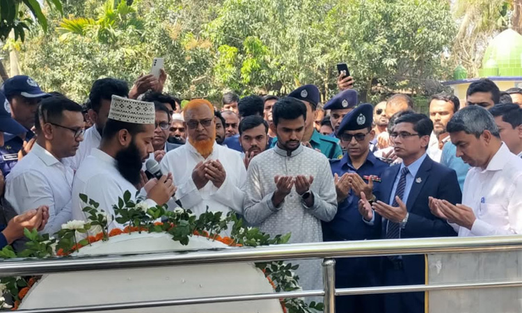 কুষ্টিয়ায় শহীদ আবরার ফাহাদ স্টেডিয়াম উদ্বোধন ক্রীড়া উপদেষ্টার
