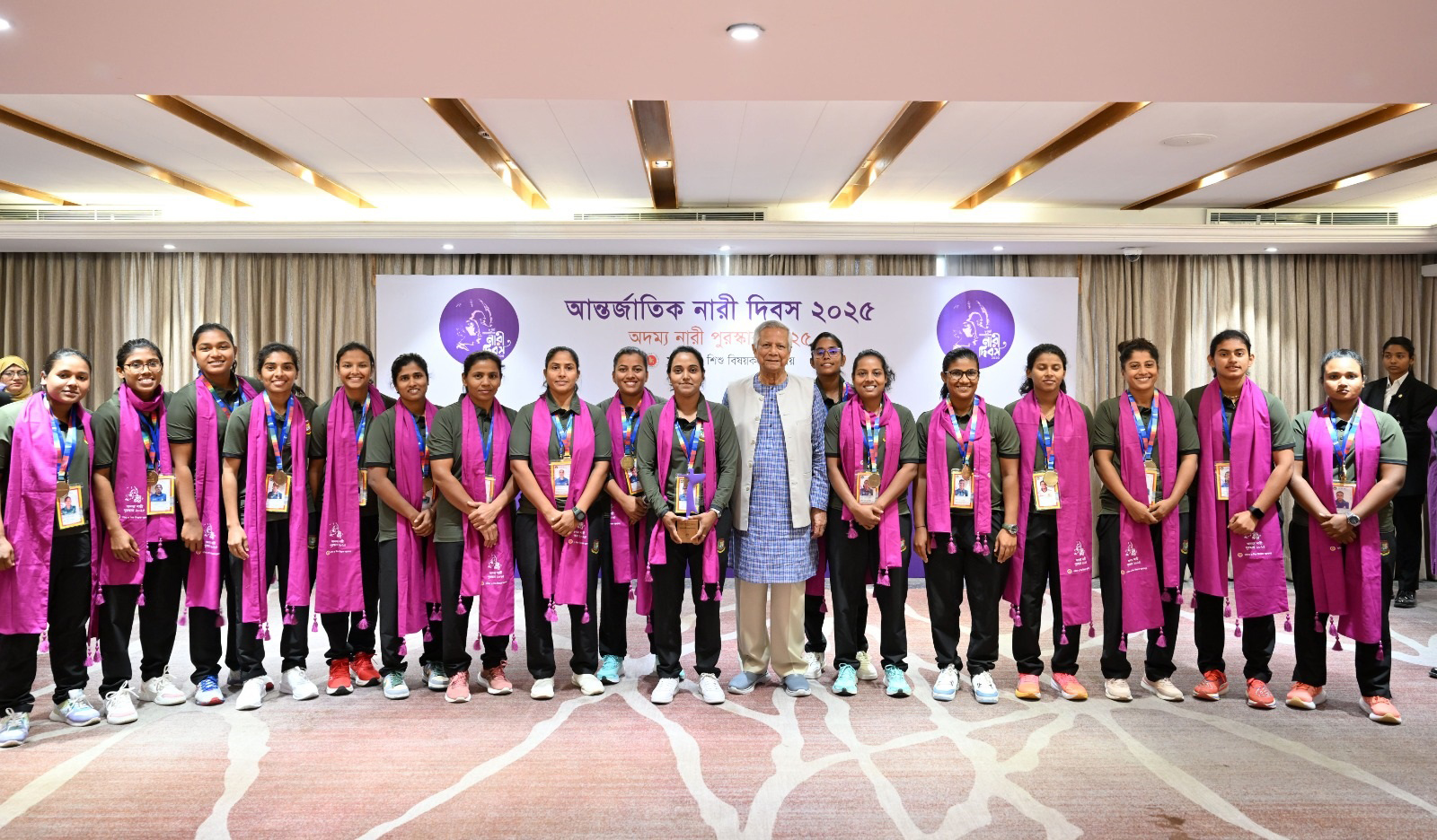 নতুন বাংলাদেশে নারী-পুরুষ সকলের সম-অধিকার প্রতিষ্ঠায় আমরা অঙ্গীকারাবদ্ধ : প্রধান উপদেষ্টা