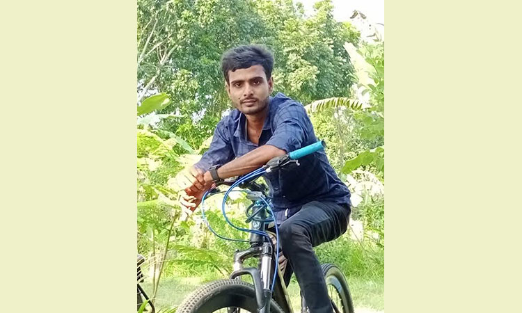 পুলিশের গুলি গুড়িয়ে দিল শহীদ রাজুর সব স্বপ্ন