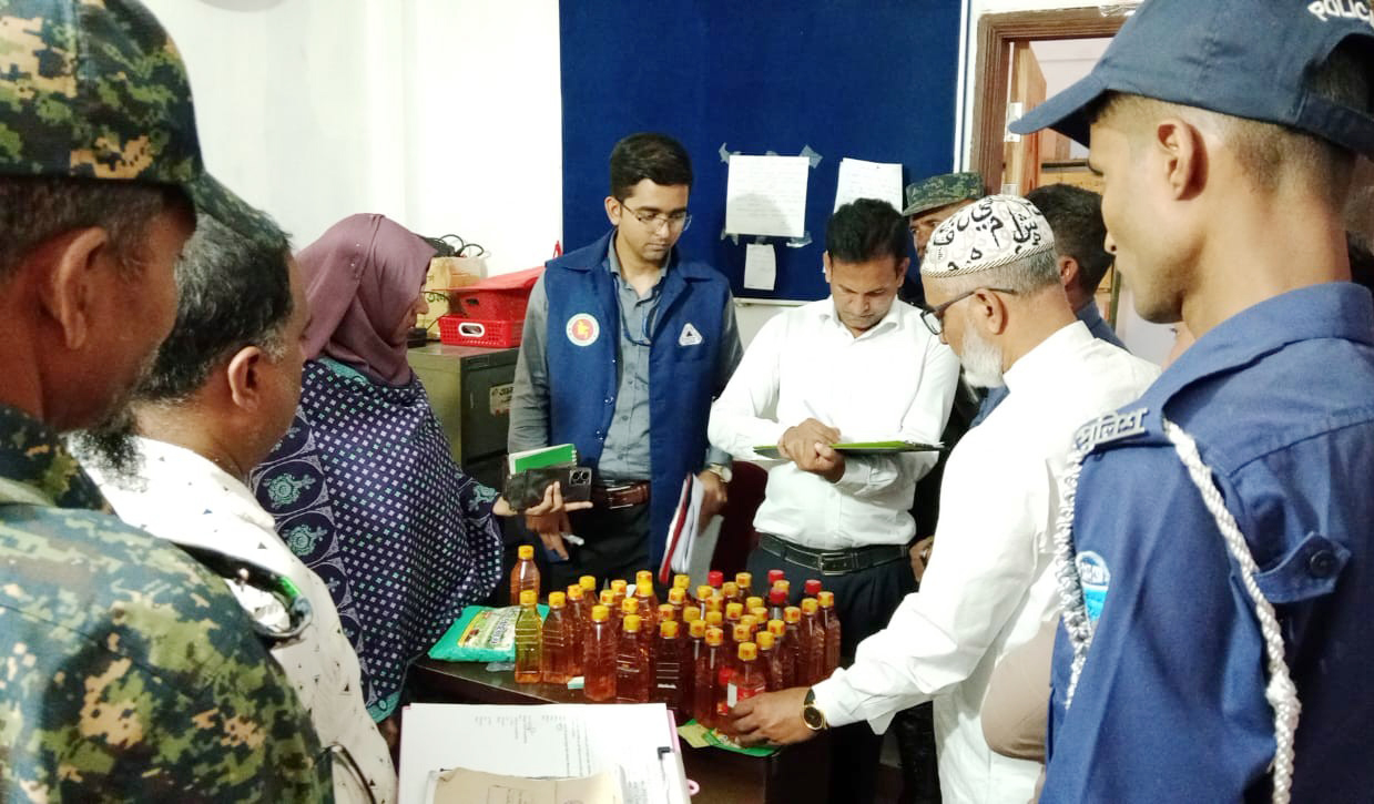 কুমিল্লায় খাদ্যপণ্যে জালিয়াতির দায়ে একলাখ টাকা জরিমানা 