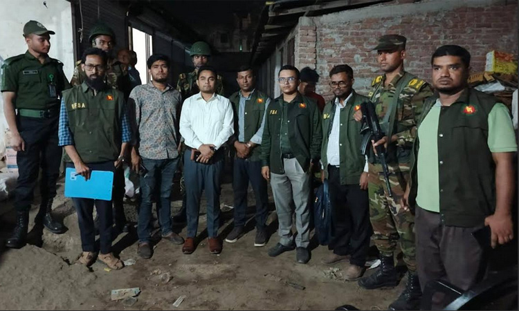 লক্ষ্মীপুরে খাদ্যপণ্যে জালিয়াতি, দুই প্রতিষ্ঠানকে জরিমানা