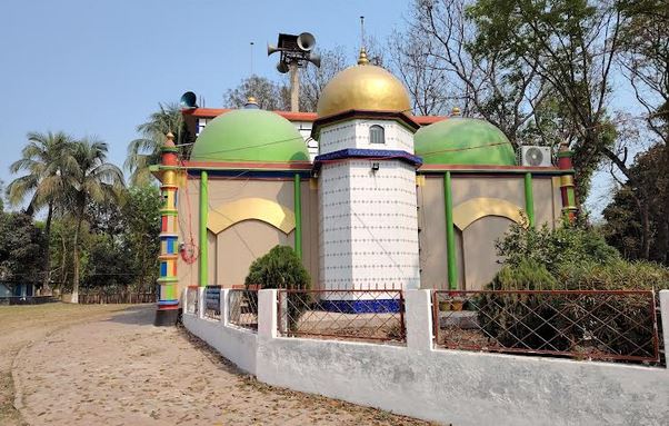 ৩০০ বছর ধরে বার্ষিক জিকিরের আয়োজন করা হয় যে মসজিদে