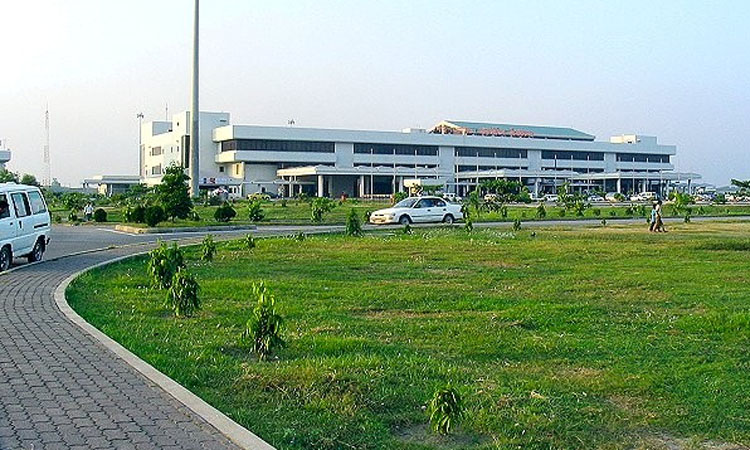 চট্টগ্রাম বিমানবন্দরে ৫০ লাখ টাকার স্বর্ণ উদ্ধার