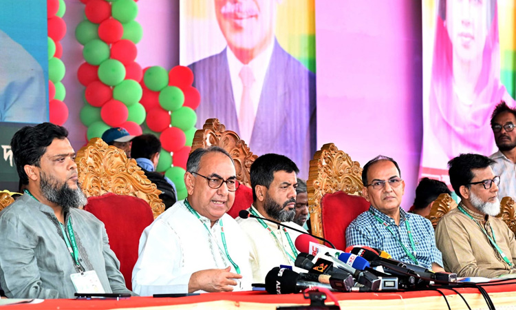 বিভিন্ন রাজনৈতিক ব্যক্তির ছত্রছায়ায় আওয়ামী লীগ অপকর্ম করছে: মির্জা আব্বাস