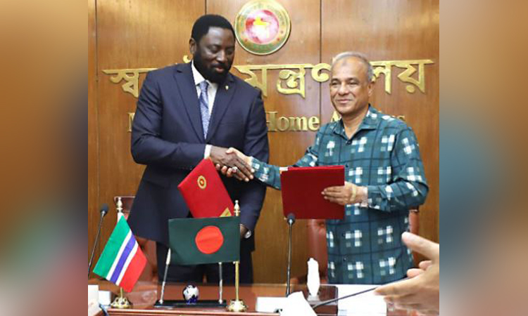 গাম্বিয়ার সঙ্গে ভিসা অব্যাহতি চুক্তি দ্বিপক্ষীয় সম্পর্ককে গভীরতর করবে : স্বরাষ্ট্র উপদেষ্টা
