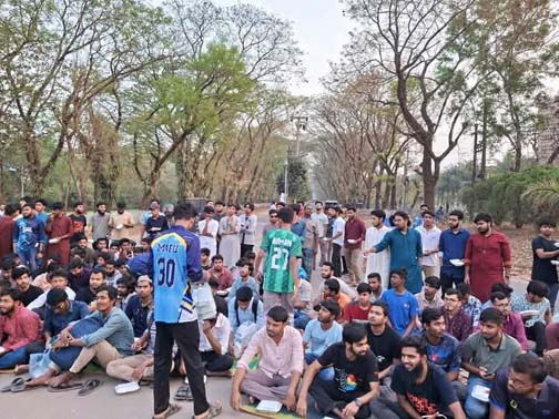 শাবিপ্রবিতে দুই হাজার শিক্ষার্থীর অংশগ্রহণে গণ-ইফতার অনুষ্ঠিত