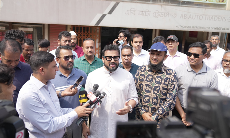 ফুটপাত দখল করে ব্যবসা করলে ট্রেড লাইসেন্স বাতিল: ডিএনসিসি প্রশাসক