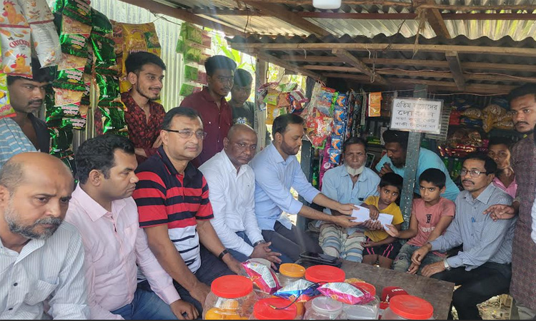 পাবনার দুই এতিম শিশুর দায়িত্ব নিলেন তারেক রহমান
