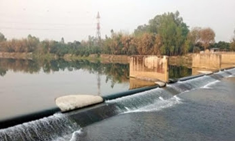 আত্রাই কাঁকড়া নদীর রাবার ড্যাম মেরামতে কৃষকদের দুর্ভোগ কমেছে 