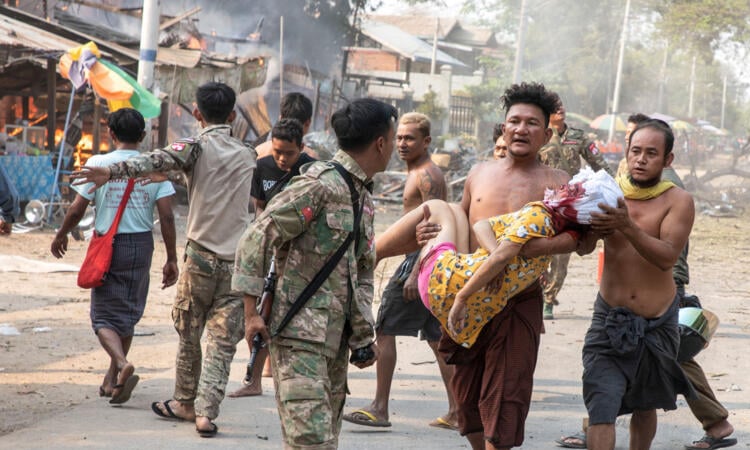 মিয়ানমারে জান্তা বাহিনীর বিমান হামলায় অন্তত ১২ জন নিহত