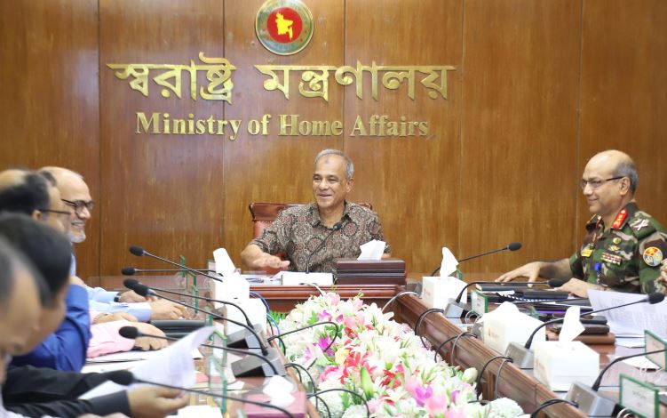 ঈদে ঘরমুখো যাত্রীদের নিরাপত্তায় পর্যাপ্ত ব্যবস্থা গ্রহণ করা হয়েছে : স্বরাষ্ট্র সচিব