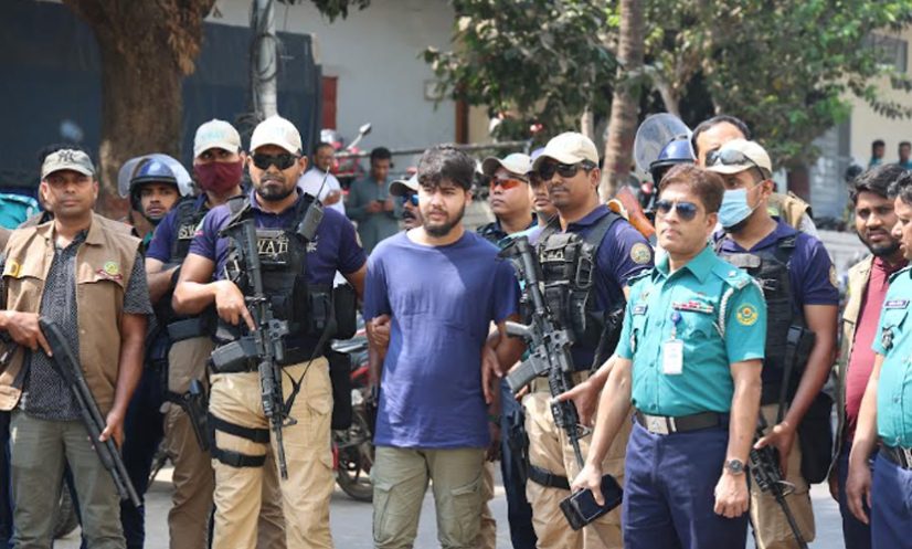 চট্টগ্রামের শীর্ষ সন্ত্রাসী ‘ছোট সাজ্জাদ’ ৭ দিনের রিমান্ডে