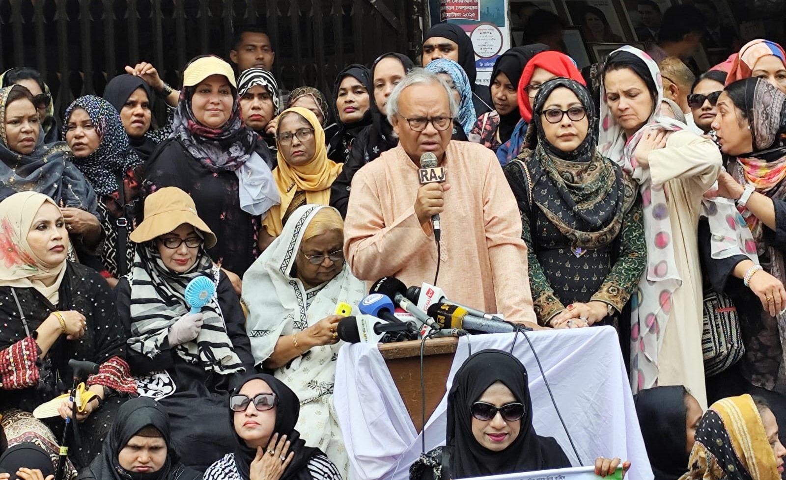 দেশে অস্বস্তিকর পরিস্থিতি শেখ হাসিনার দুঃশাসনের রেশ : রিজভী