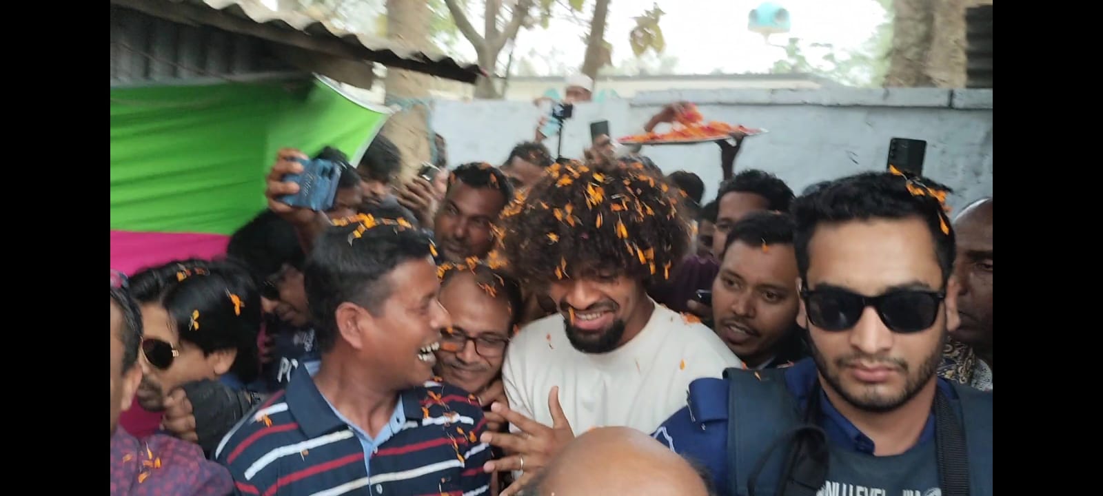 হামজাকে বরণ করে নিল হবিগঞ্জবাসী