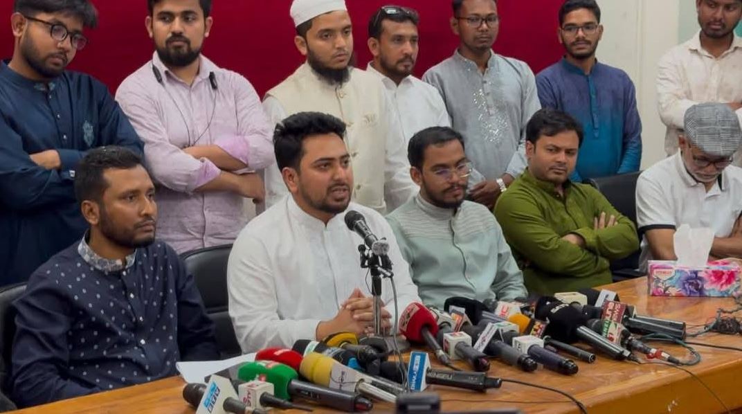 দুমকি কলেজছাত্রী ধর্ষককে ২৪ ঘণ্টার মধ্যে গ্রেপ্তারের দাবি নাহিদের