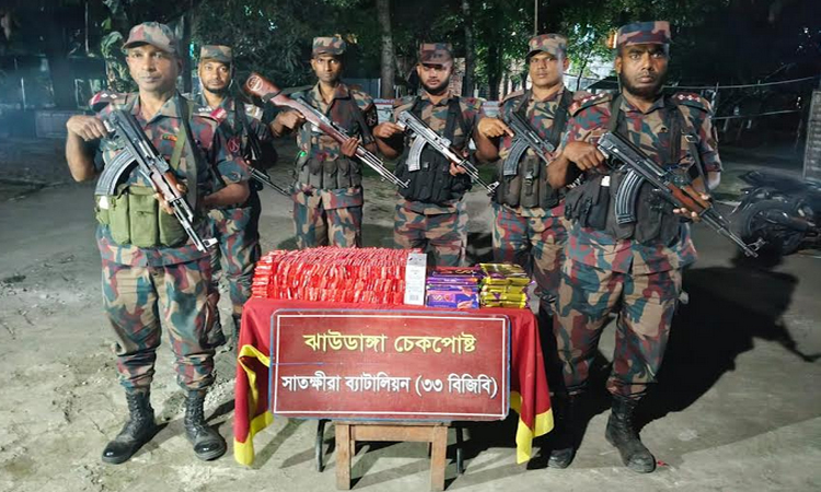 সাতক্ষীরার বিভিন্ন সীমান্ত থেকে মাদকসহ ভারতীয় মালামাল জব্দ