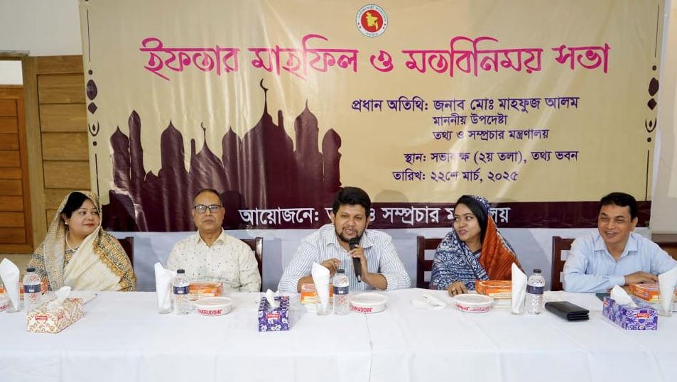 জনগণের নিকট দায়বদ্ধতা না থাকলে গণমাধ্যমের স্বাধীনতা অর্থহীন : তথ্য উপদেষ্টা 