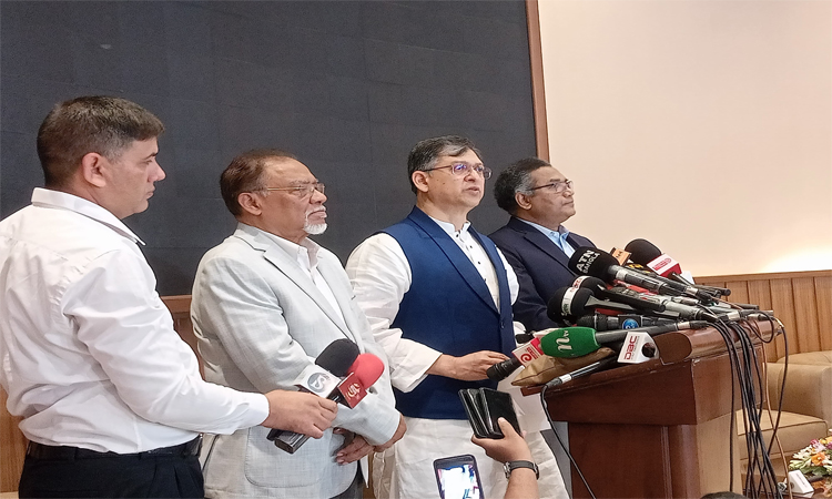 ৭১-এর সঙ্গে ২৪-কে একই কাতারে রাখা সমীচীন নয় : সালাহউদ্দিন আহমেদ