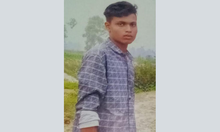 ছোট ভাইকে মানুষ করার স্বপ্ন পূরণ হলো না শহীদ বিপ্লবের