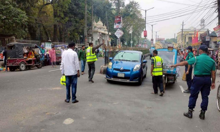 রংপুরে যানজট কমাতে নতুন ট্রাফিক ব্যবস্থাপনা চালু
