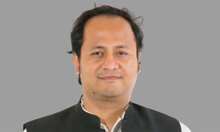 সাবেক শিক্ষামন্ত্রী নওফেলসহ ১৫ জনের বিরুদ্ধে গ্রেফতারি পরোয়ানা