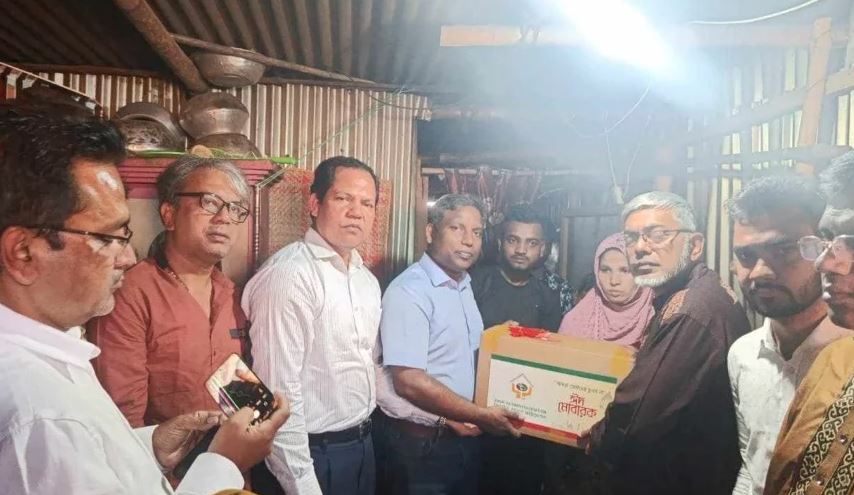 জেডআরএফ-এর উদ্যোগে শহীদ পরিবারের মধ্যে ঈদ সামগ্রী বিতরণ শুরু 