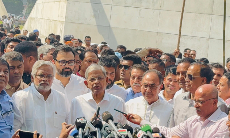  স্পষ্ট নির্বাচনী রোডম্যাপ না হলে সংকট কাটবে না : মির্জা ফখরুল