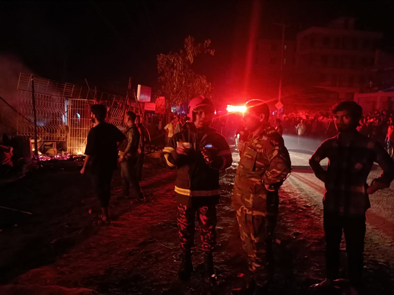 আগুনে পুড়ে ছাই খাগড়াছড়ির দীঘিনালার ৩০টি ব্যবসা প্রতিষ্ঠান 