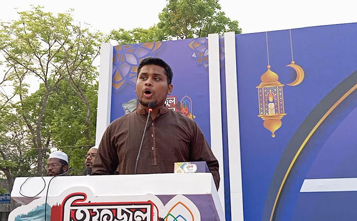 আমরা বাংলাদেশকে সাম্প্রদায়িক সম্প্রীতির উদাহরণ হিসেবে তৈরি করতে পেরেছি: হাসনাত আব্দুল্লাহ