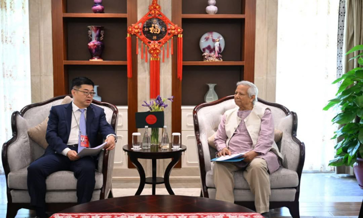 প্রধান উপদেষ্টার সঙ্গে চীনের এক্সপোর্ট-ইমপোর্ট ব্যাংকের চেয়ারম্যানের সাক্ষাৎ 