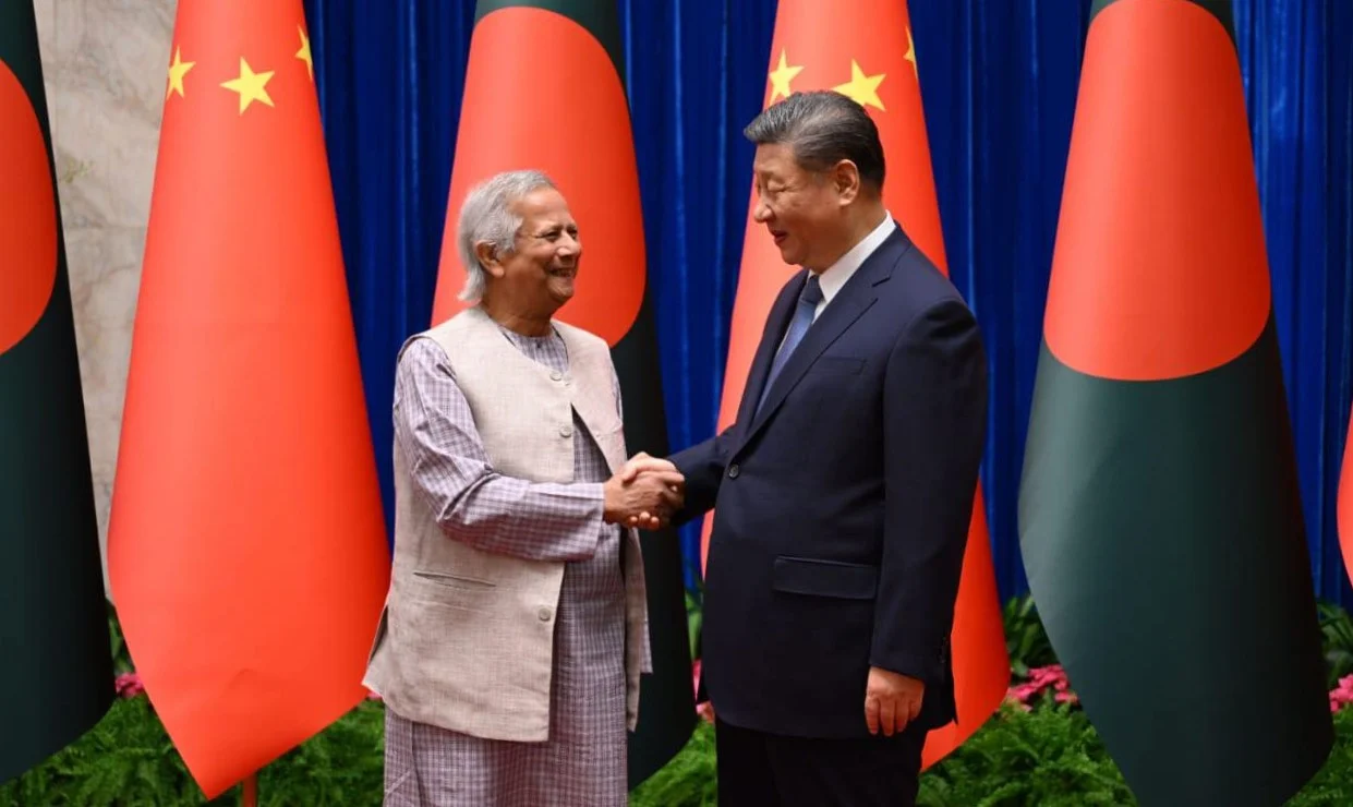 বাংলাদেশে বিনিয়োগ ও উৎপাদন প্রতিষ্ঠান স্থানান্তরে উৎসাহিত করবে চীন : প্রধান উপদেষ্টাকে জানালেন শি জিনপিং