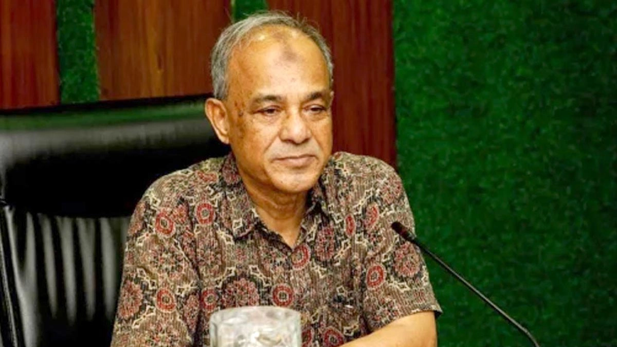 এবার স্বস্তিতে ঈদযাত্রায় ঘরমুখো মানুষ : স্বরাষ্ট্র উপদেষ্টা
