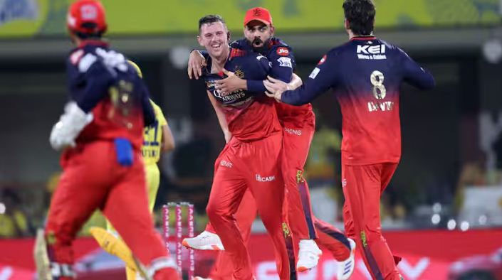 শীর্ষ দল ব্যাঙ্গালুরুর কাছে ৫০ রানে পরাজিত চেন্নাই