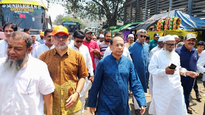 ঈদযাত্রা স্বস্তিদায়ক ও নিরাপদ করতে প্রচেষ্টা অব্যাহত থাকবে : সড়ক পরিবহন সচিব 
