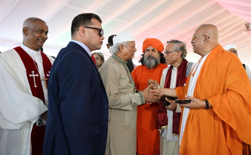 জাতিকে এগিয়ে নিতে সকলকে ঈদুল ফিতরের বার্তা ধারণের আহ্বান প্রধান উপদেষ্টার