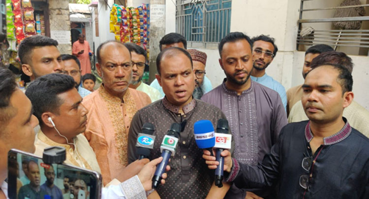 ঈদের শুভেচ্ছা বার্তা নিয়ে বগুড়ায় চব্বিশের শহীদ পরিবারের বাসায়- ‘আমরা বিএনপি পরিবার’