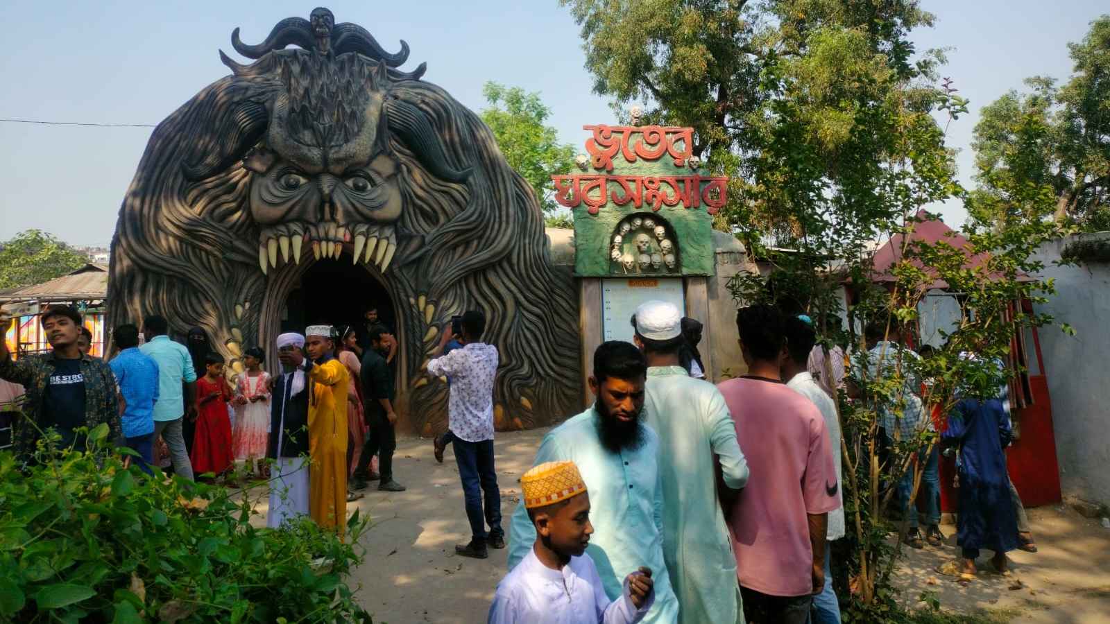 ঈদের ছুটিতে রংপুরের বিনোদন কেন্দ্রগুলোতে বিনোদনপ্রেমীদের উপচে পড়া ভিড়