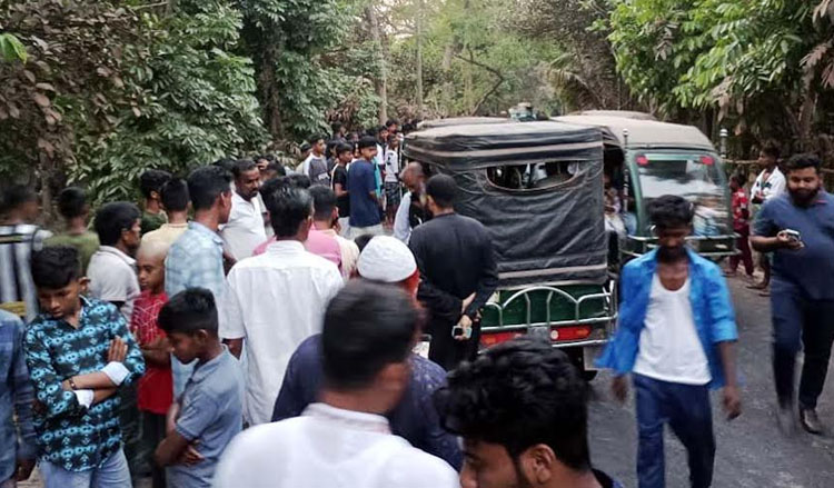 গোপালগঞ্জে মাহেন্দ্র ও মোটরসাইকেলের সংঘর্ষে নিহত ২, আহত ৭