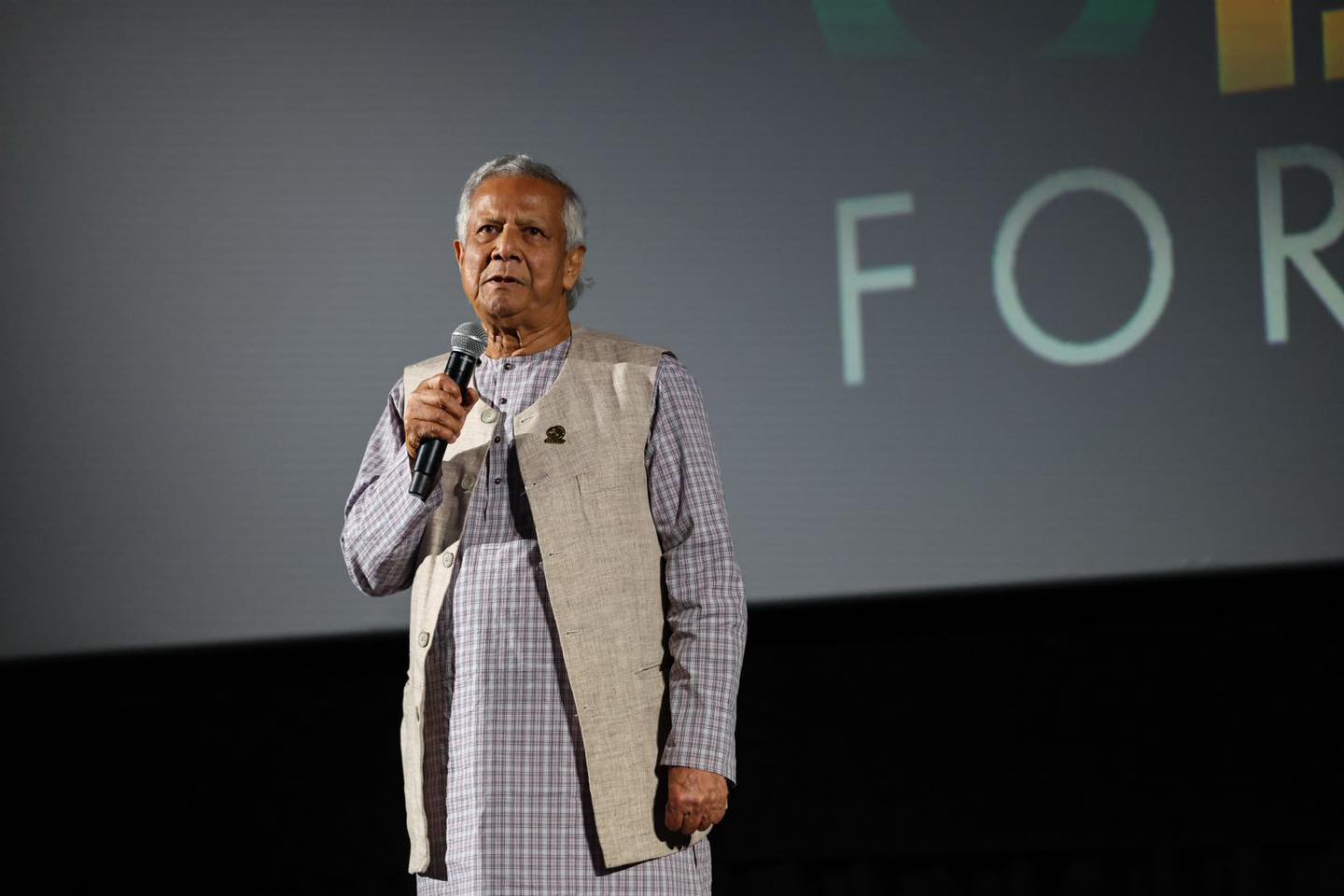 তরুণদের চাকরিপ্রার্থী না হয়ে উদ্যোক্তা হওয়ার আহ্বান জানালেন প্রধান উপদেষ্টা