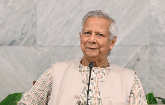 যুক্তরাষ্ট্রের সঙ্গে আলোচনার মাধ্যমে শুল্ক ইস্যুর ইতিবাচক সমাধান হবে : প্রধান উপদেষ্টা