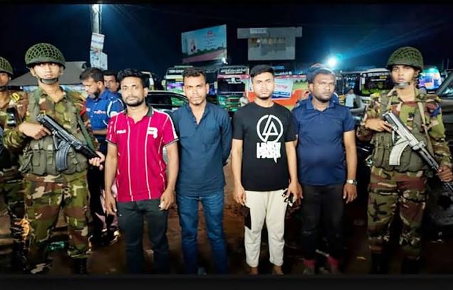 পটুয়াখালীতে অতিরিক্ত ভাড়া নেয়ায় ৭ বাস মালিককে  জরিমানা