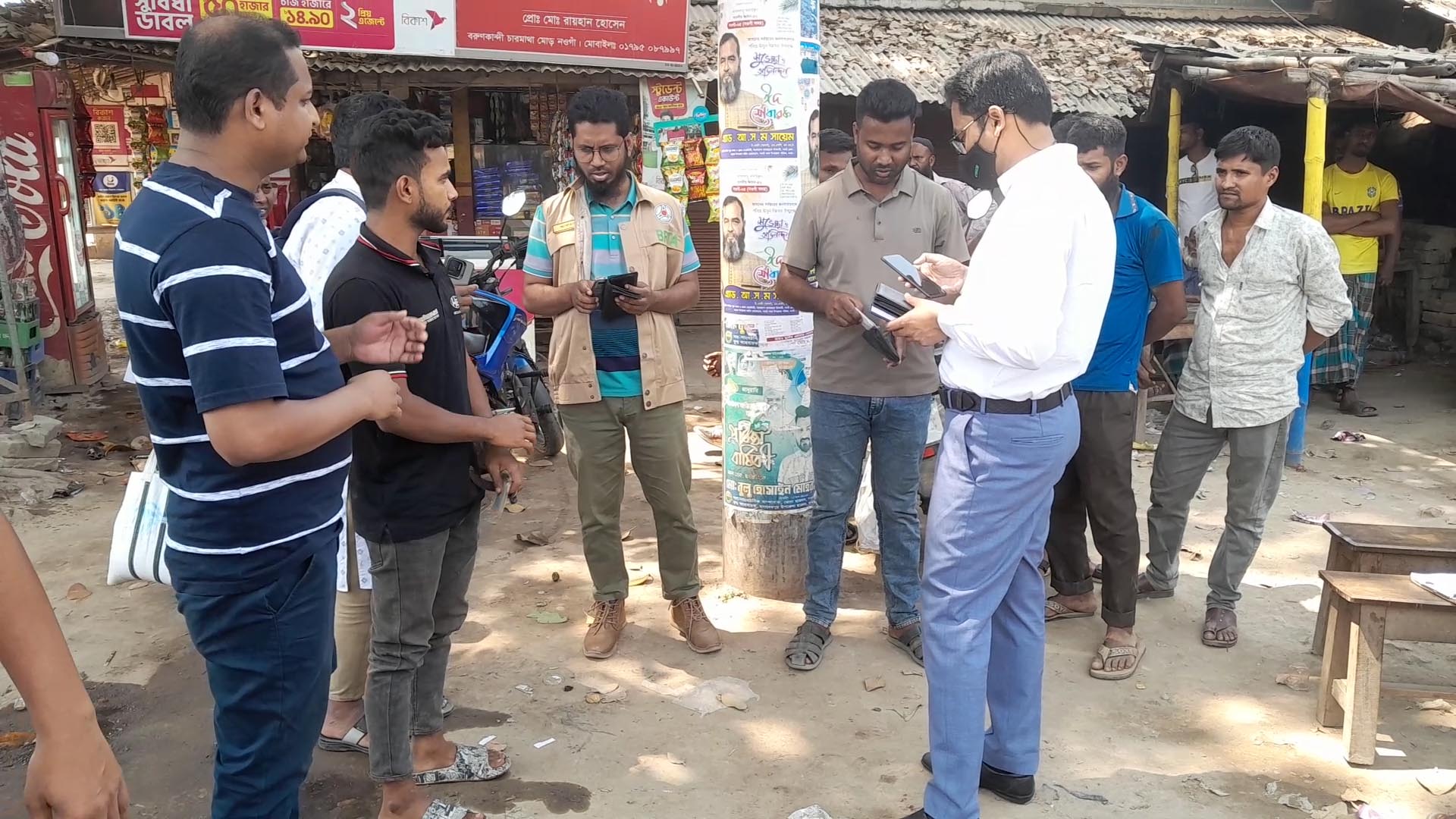 দুর্ঘটনা প্রতিরোধে নওগাঁয় বিআরটিএ’র অভিযান