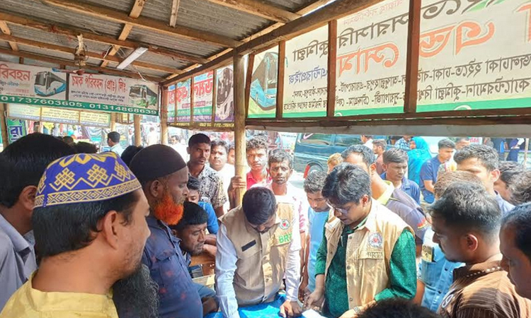 নীলফামারীতে বাসে অতিরিক্ত ভাড়া আদায়ে ৫ মামলা