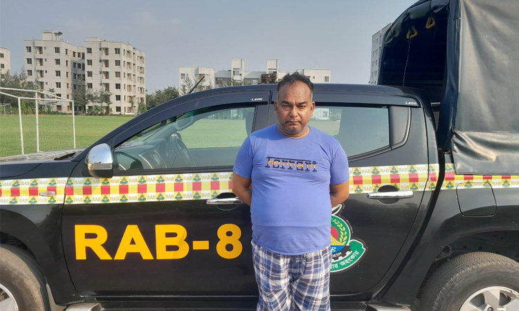 শরীয়তপুরে দুই গ্রুপের প্রকাশ্য বোমা হামলার ঘটনায় প্রধান অভিযুক্ত গ্রেফতার