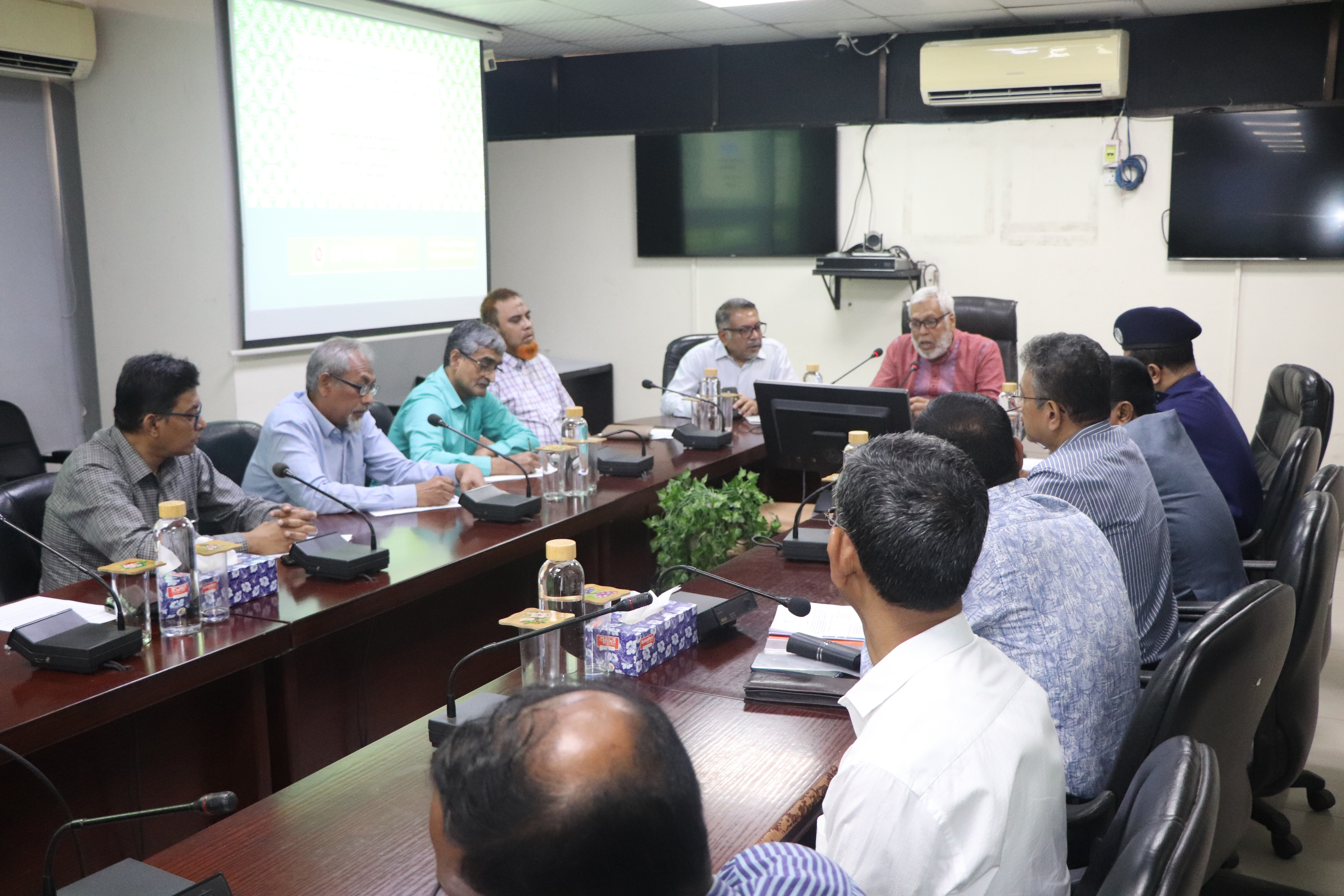 কালোবাজারি প্রতিরোধে সহজ ডট কম-কে আরও সতর্ক থাকার নির্দেশ উপদেষ্টার