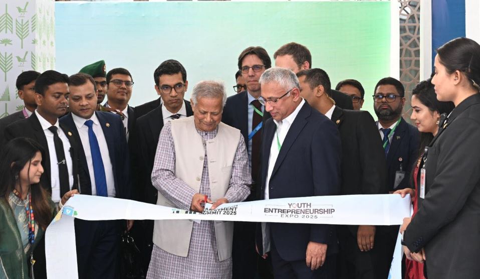 তরুণ উদ্যোক্তা এক্সপো উদ্বোধন করলেন প্রধান উপদেষ্টা