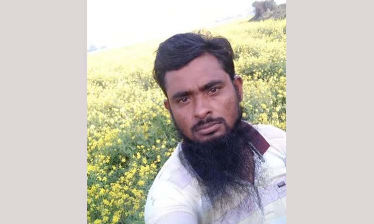 এখনও বাবার পথ চেয়ে বসে থাকে শহীদ আলম সরদারের তিন শিশু সন্তান