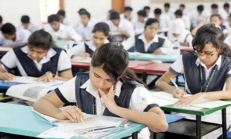 ভোলায় এসএসসি ও সমমান পরীক্ষায় অংশ নিচ্ছে ২৩ হাজার ৭০০ পরীক্ষার্থী
