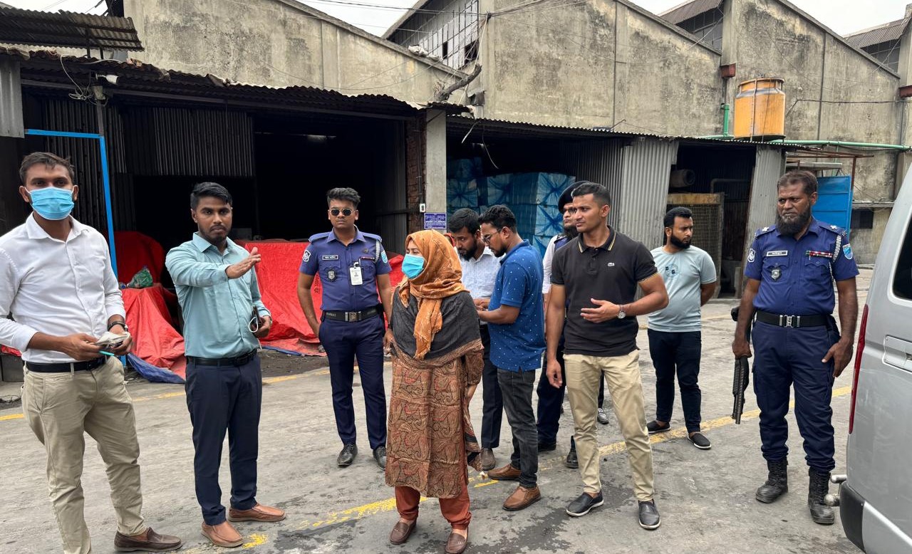 নারায়ণগঞ্জে বায়ুদূষণকারী প্রতিষ্ঠানে অভিযানে আড়াই লাখ টাকা জরিমানা